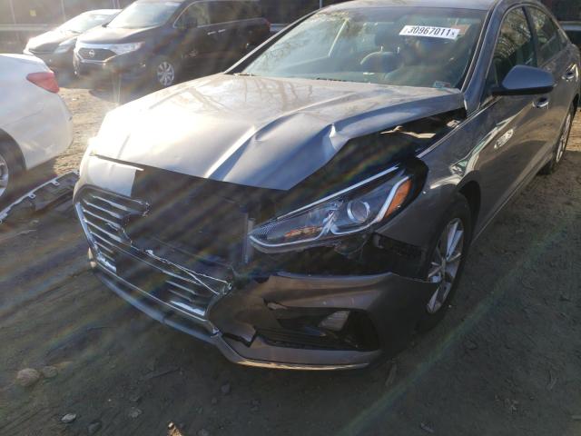 Photo 8 VIN: 5NPE24AF6JH727156 - HYUNDAI SONATA SE 