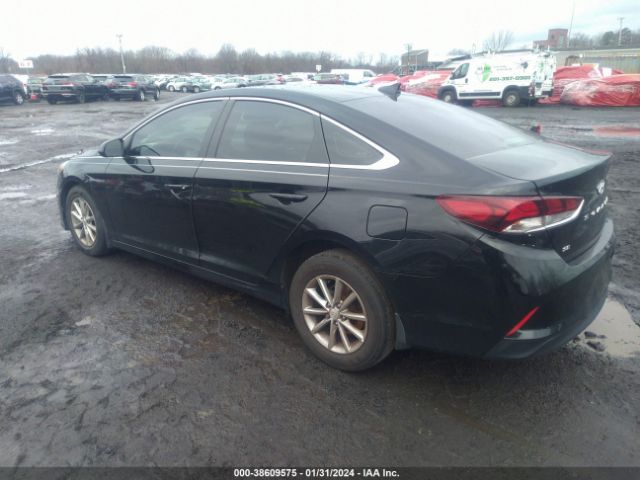 Photo 2 VIN: 5NPE24AF6KH735579 - HYUNDAI SONATA 