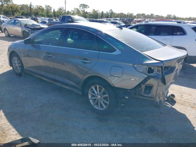 Photo 2 VIN: 5NPE24AF6KH739180 - HYUNDAI SONATA 