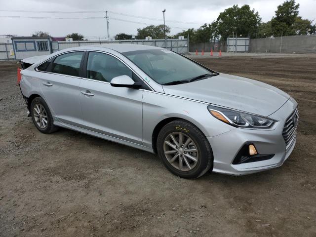 Photo 3 VIN: 5NPE24AF6KH743696 - HYUNDAI SONATA 