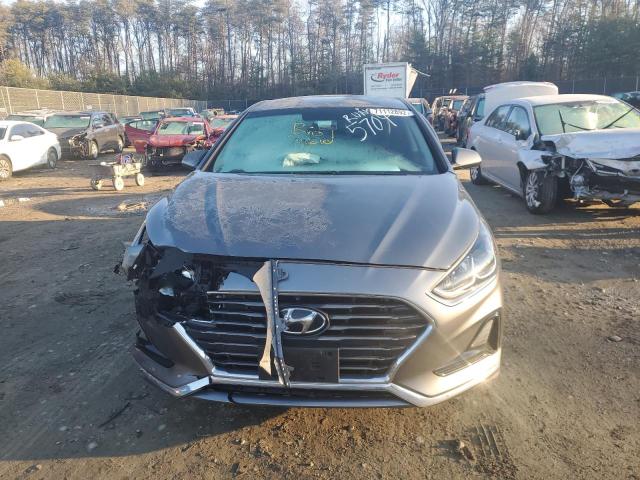 Photo 4 VIN: 5NPE24AF6KH755704 - HYUNDAI SONATA SE 