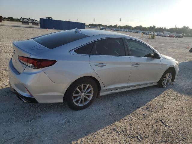 Photo 2 VIN: 5NPE24AF6KH766122 - HYUNDAI SONATA SE 