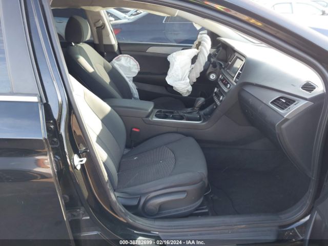 Photo 4 VIN: 5NPE24AF6KH774995 - HYUNDAI SONATA 