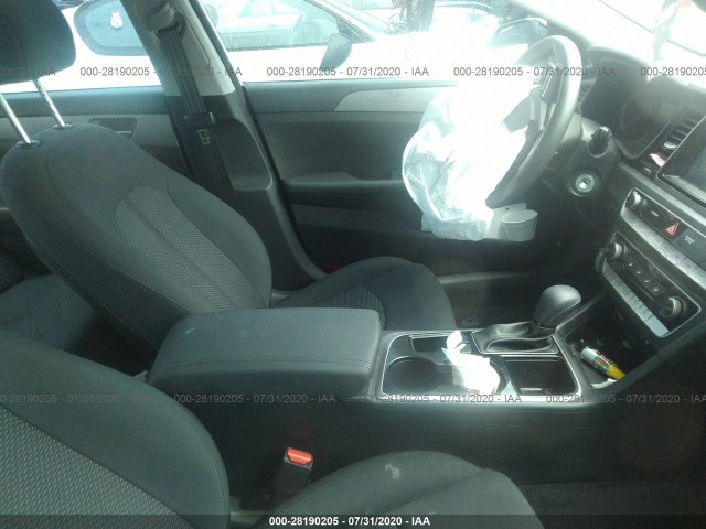 Photo 4 VIN: 5NPE24AF6KH776519 - HYUNDAI SONATA 