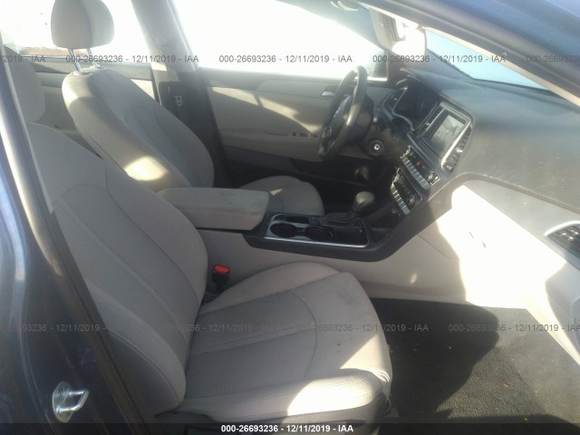 Photo 4 VIN: 5NPE24AF6KH783583 - HYUNDAI SONATA 