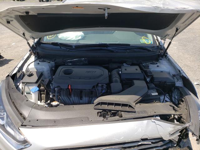 Photo 6 VIN: 5NPE24AF6KH784829 - HYUNDAI SONATA SE 