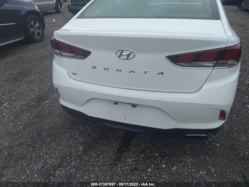 Photo 15 VIN: 5NPE24AF6KH793689 - HYUNDAI SONATA 