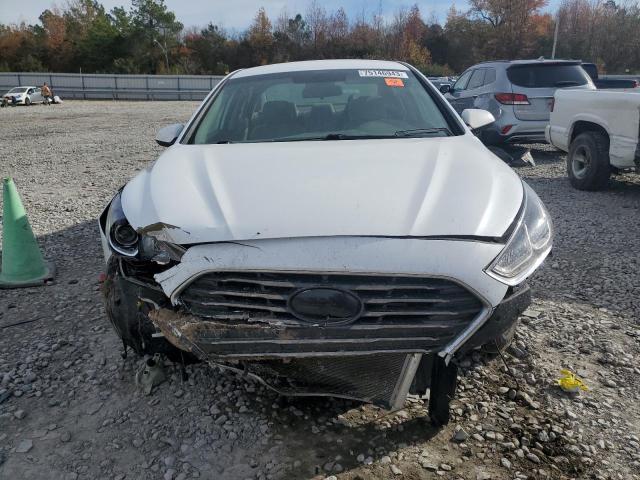 Photo 4 VIN: 5NPE24AF6KH796401 - HYUNDAI SONATA 