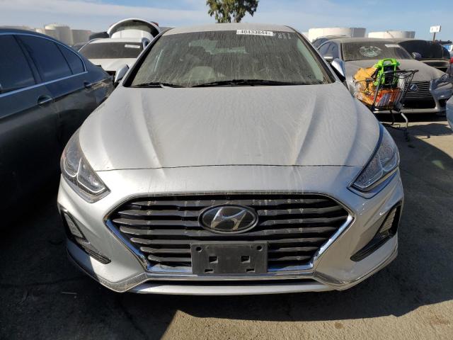 Photo 4 VIN: 5NPE24AF6KH799704 - HYUNDAI SONATA 