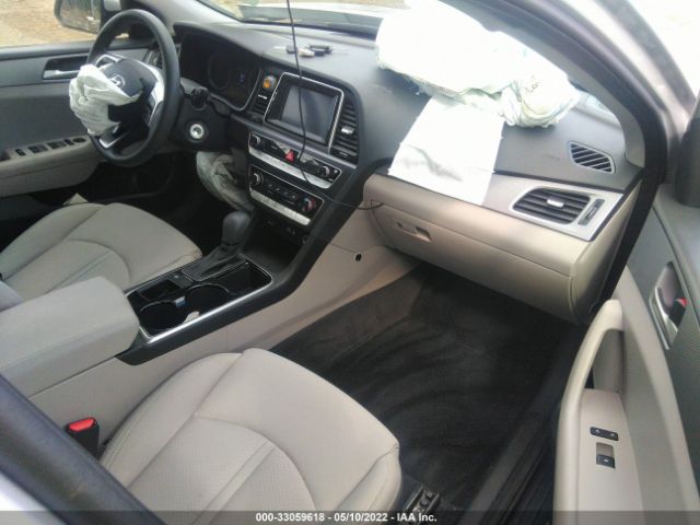 Photo 4 VIN: 5NPE24AF6KH800558 - HYUNDAI SONATA 