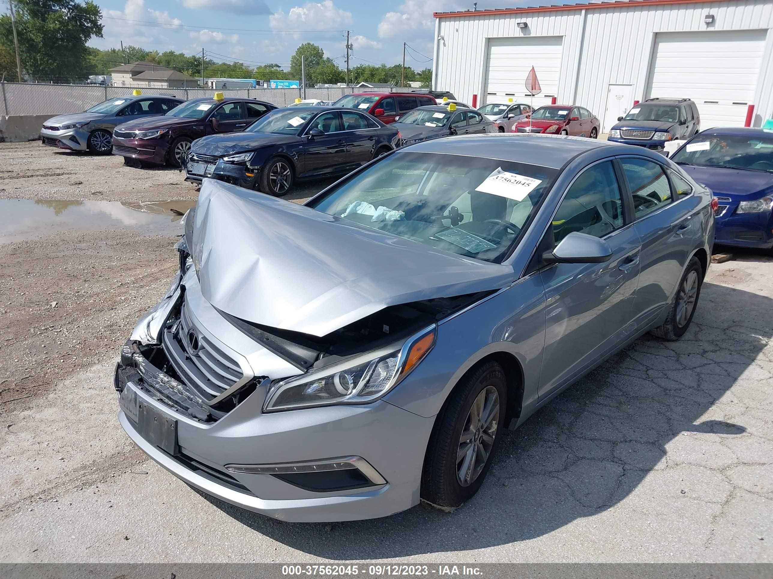 Photo 1 VIN: 5NPE24AF7FH001541 - HYUNDAI SONATA 