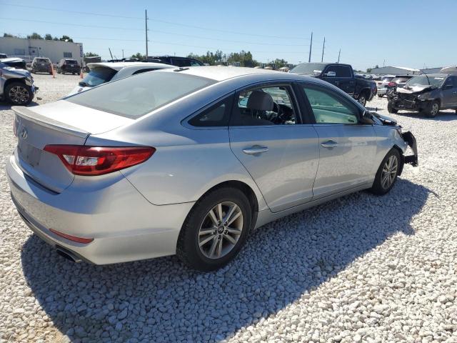 Photo 2 VIN: 5NPE24AF7FH057124 - HYUNDAI SONATA SE 