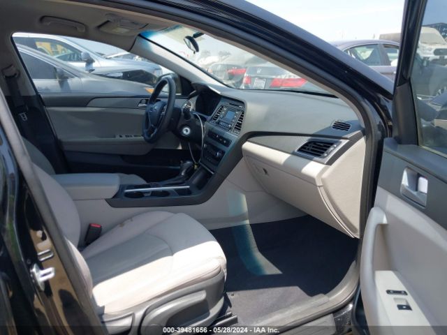 Photo 4 VIN: 5NPE24AF7FH093928 - HYUNDAI SONATA 