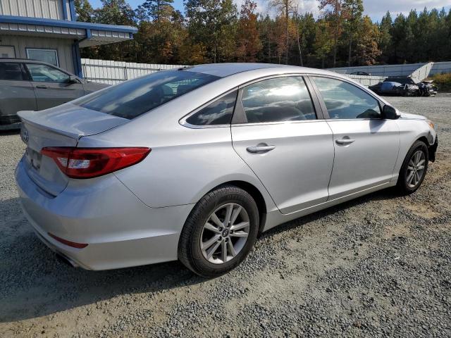 Photo 2 VIN: 5NPE24AF7FH107830 - HYUNDAI SONATA SE 