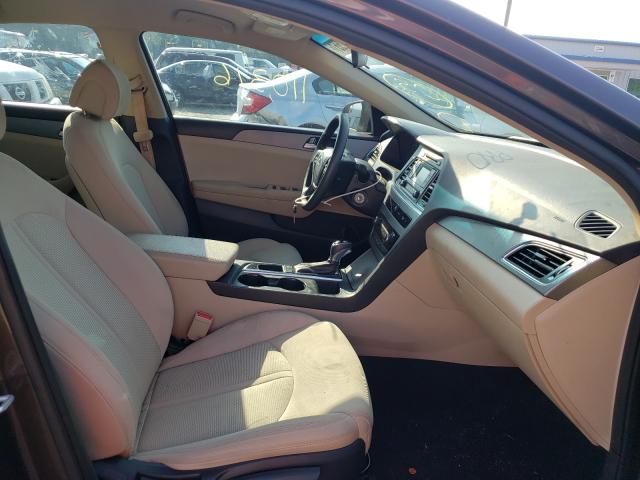 Photo 4 VIN: 5NPE24AF7FH135921 - HYUNDAI SONATA SE 