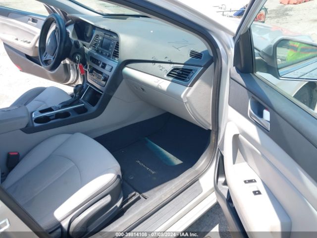 Photo 4 VIN: 5NPE24AF7FH156221 - HYUNDAI SONATA 