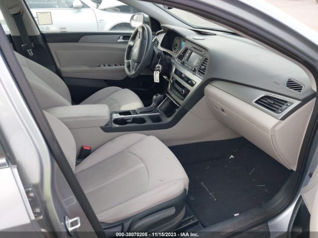 Photo 4 VIN: 5NPE24AF7FH166313 - HYUNDAI SONATA 