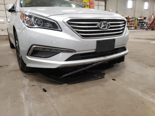 Photo 8 VIN: 5NPE24AF7FH185797 - HYUNDAI SONATA SE 