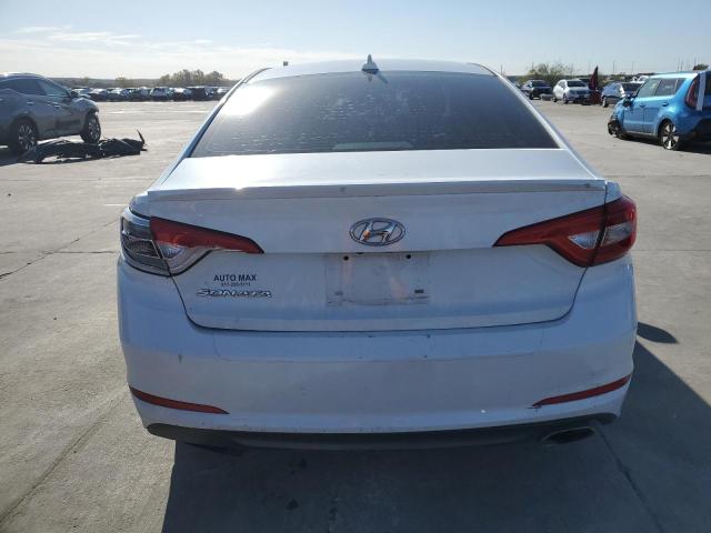 Photo 5 VIN: 5NPE24AF7FH205319 - HYUNDAI SONATA SE 