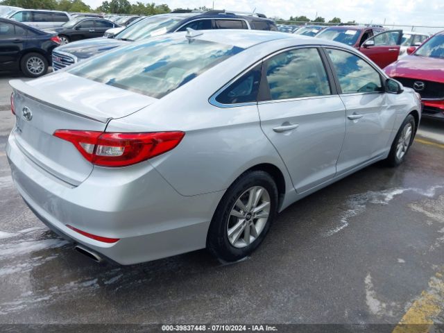 Photo 3 VIN: 5NPE24AF7FH207961 - HYUNDAI SONATA 