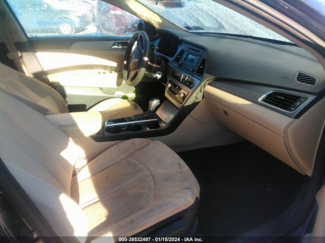 Photo 4 VIN: 5NPE24AF7FH211119 - HYUNDAI SONATA 