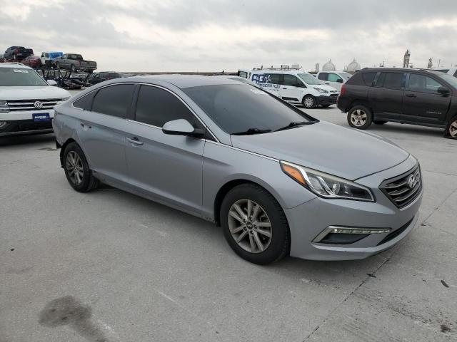 Photo 3 VIN: 5NPE24AF7FH218006 - HYUNDAI SONATA SE 