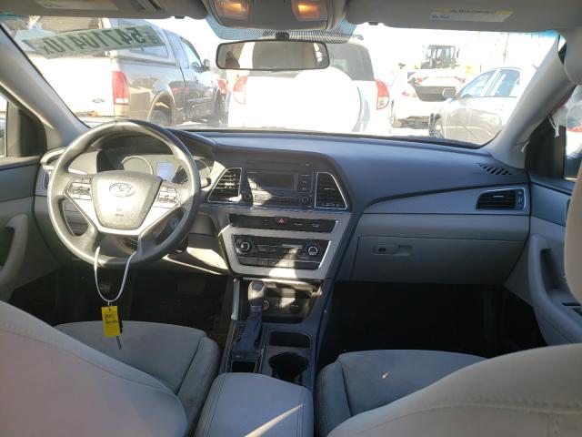 Photo 8 VIN: 5NPE24AF7FH238921 - HYUNDAI SONATA SE 