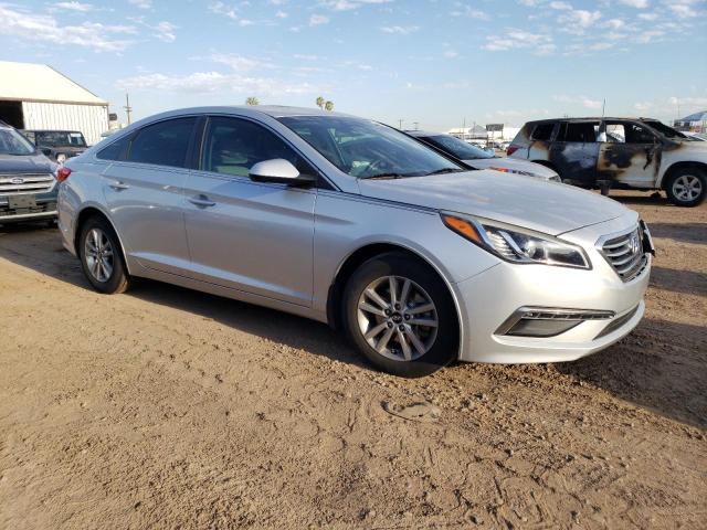 Photo 3 VIN: 5NPE24AF7FH241592 - HYUNDAI SONATA SE 