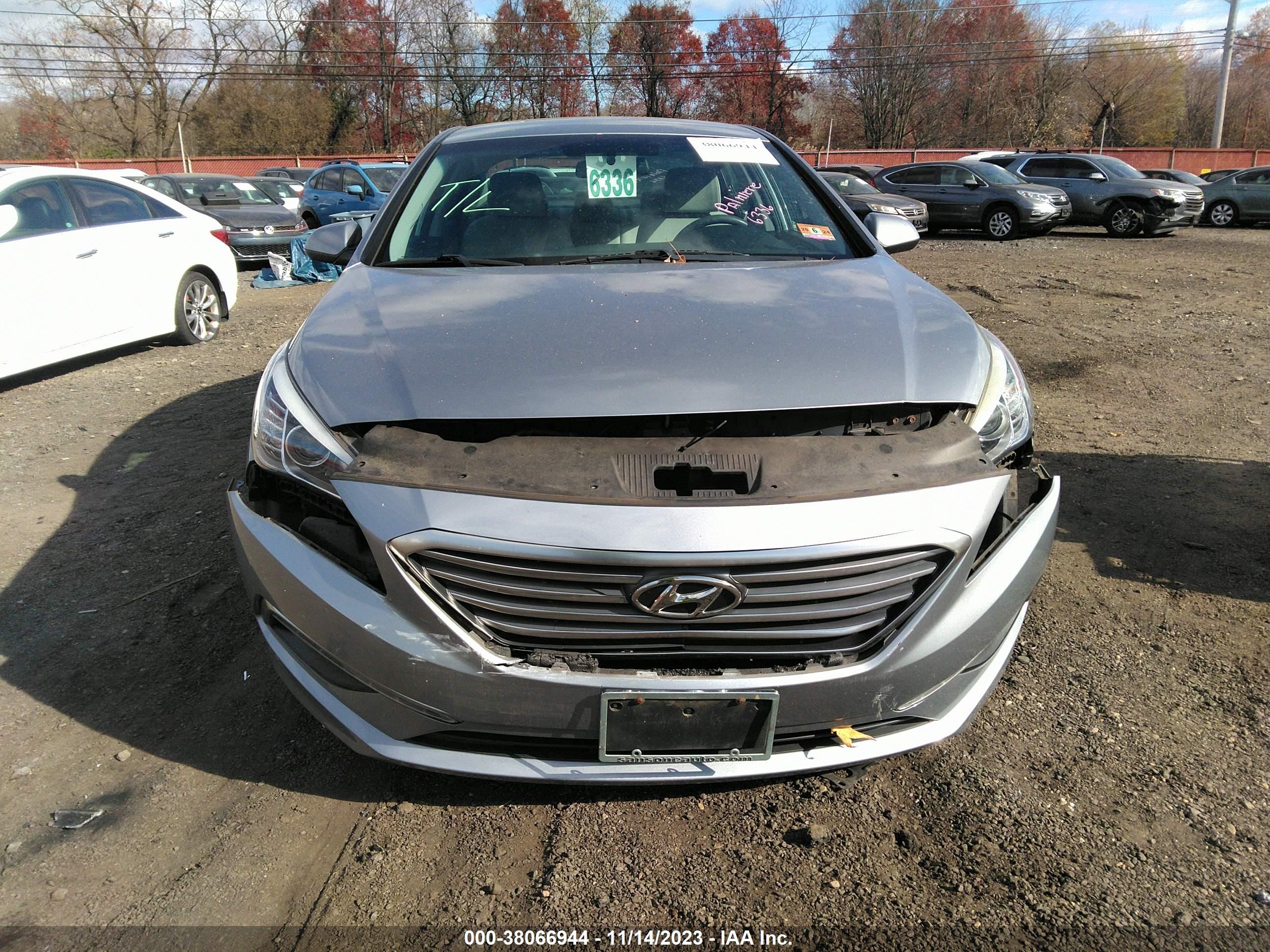 Photo 5 VIN: 5NPE24AF7FH245822 - HYUNDAI SONATA 