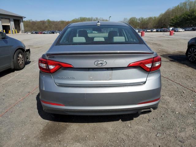 Photo 5 VIN: 5NPE24AF7FH246260 - HYUNDAI SONATA SE 