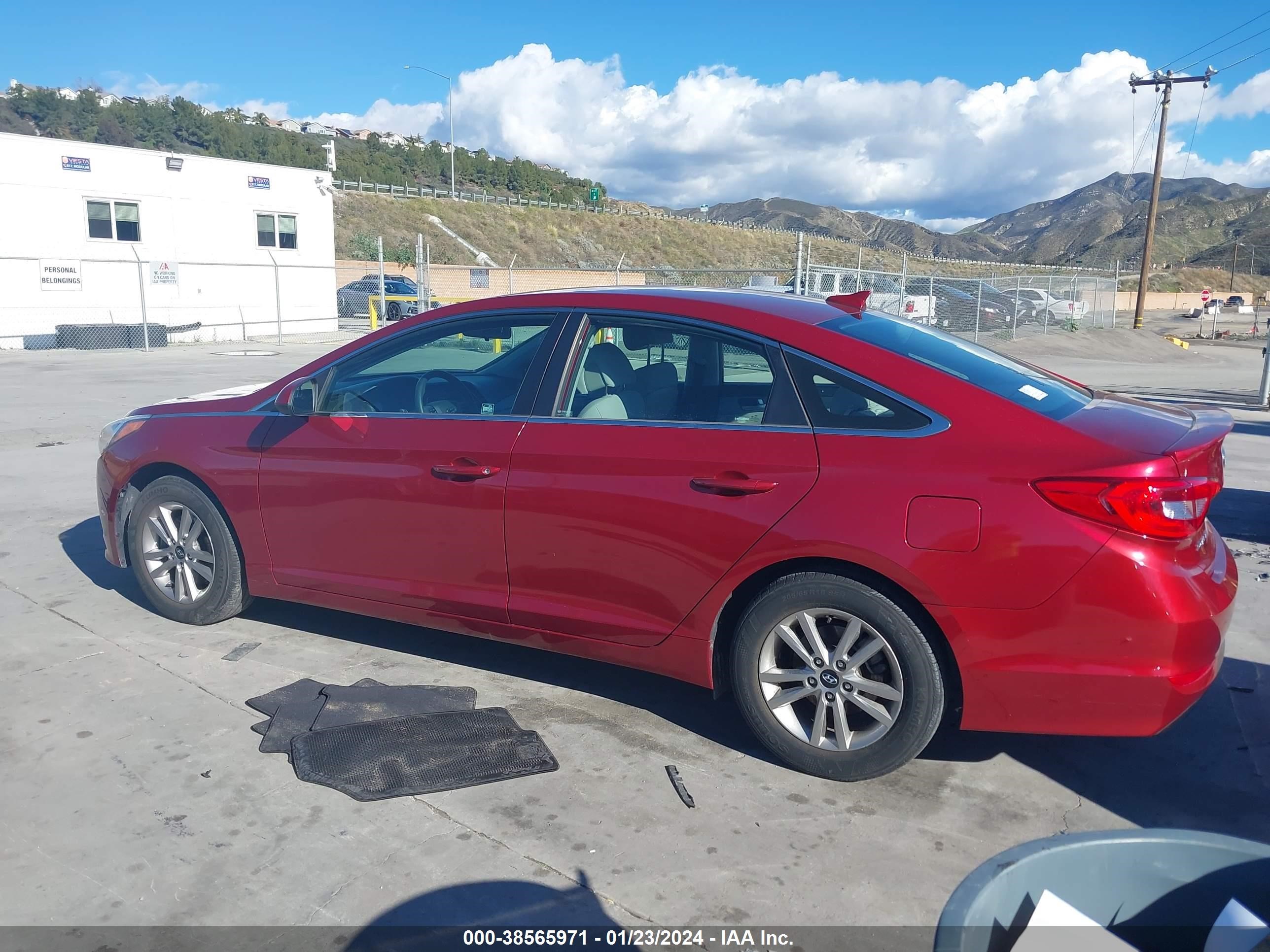 Photo 2 VIN: 5NPE24AF7FH259168 - HYUNDAI SONATA 