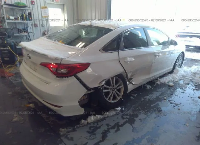 Photo 3 VIN: 5NPE24AF7GH282631 - HYUNDAI SONATA 