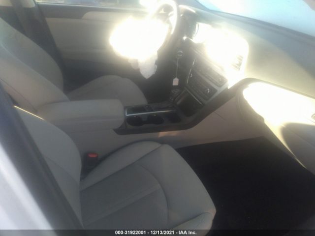 Photo 4 VIN: 5NPE24AF7GH282807 - HYUNDAI SONATA 