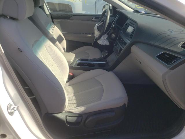 Photo 4 VIN: 5NPE24AF7GH295220 - HYUNDAI SONATA SE 