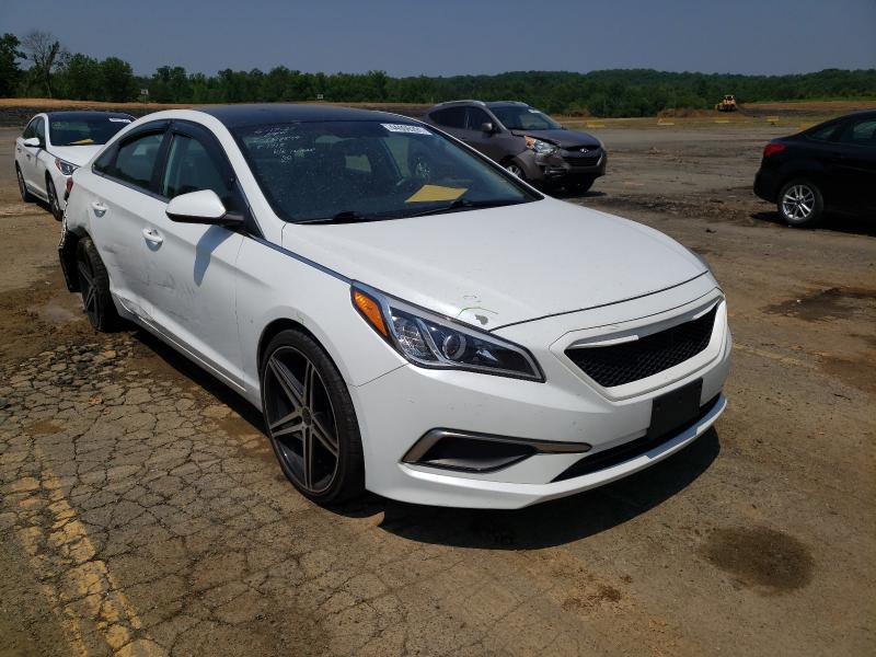 Photo 0 VIN: 5NPE24AF7GH301713 - HYUNDAI SONATA SE 