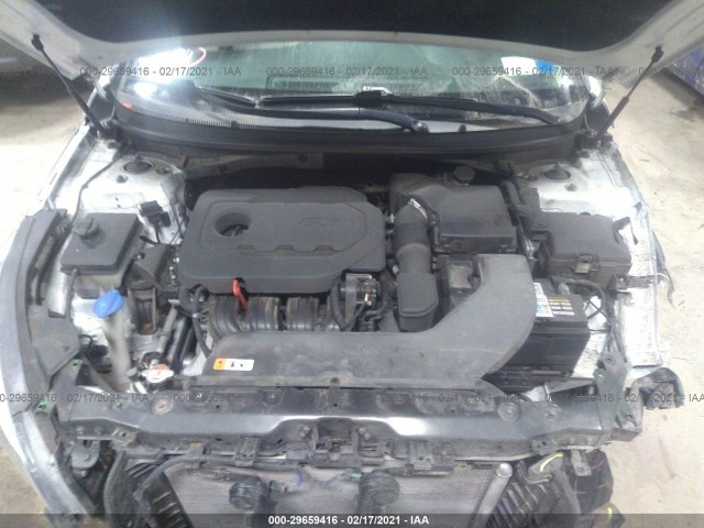 Photo 9 VIN: 5NPE24AF7GH319452 - HYUNDAI SONATA 