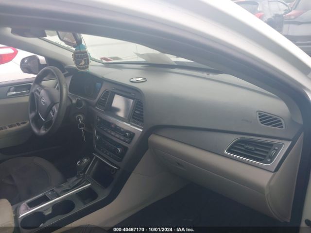 Photo 4 VIN: 5NPE24AF7GH342150 - HYUNDAI SONATA 