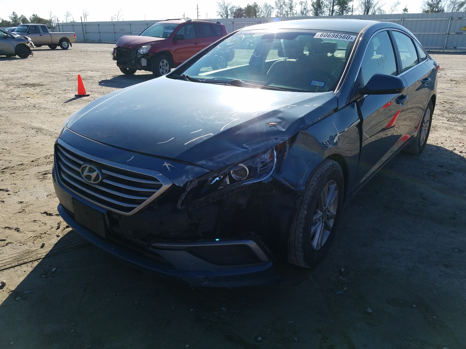 Photo 1 VIN: 5NPE24AF7GH347056 - HYUNDAI SONATA SE 