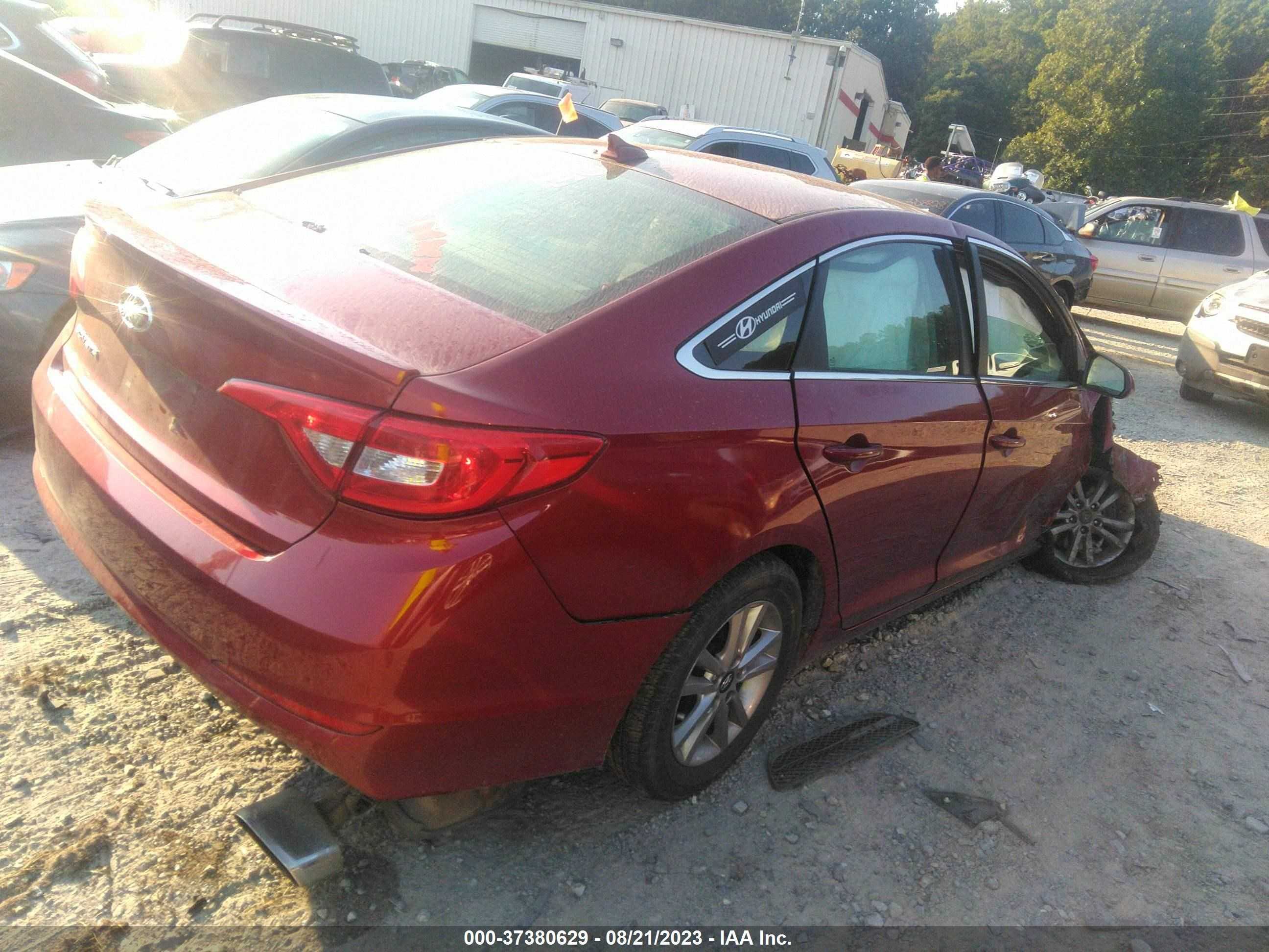 Photo 3 VIN: 5NPE24AF7GH352872 - HYUNDAI SONATA 