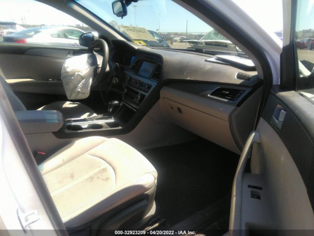 Photo 4 VIN: 5NPE24AF7GH356050 - HYUNDAI SONATA 