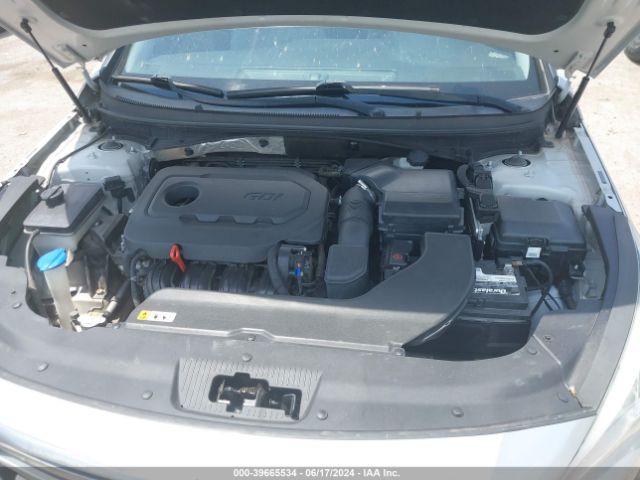 Photo 9 VIN: 5NPE24AF7GH357859 - HYUNDAI SONATA 