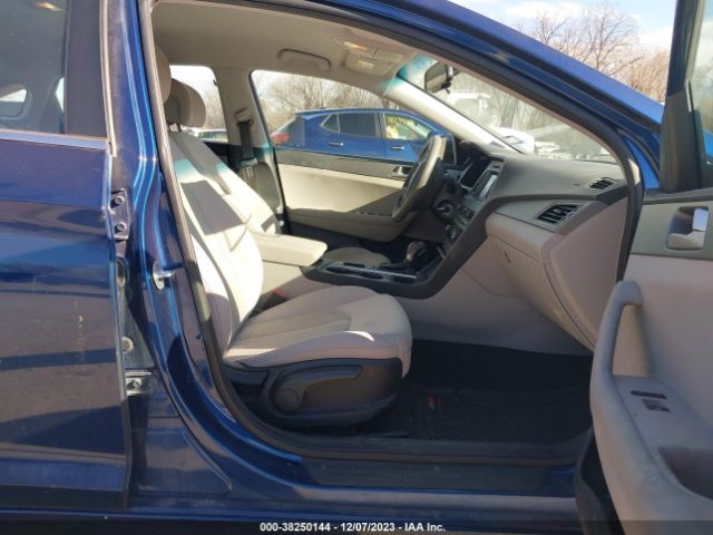 Photo 4 VIN: 5NPE24AF7GH364536 - HYUNDAI SONATA 