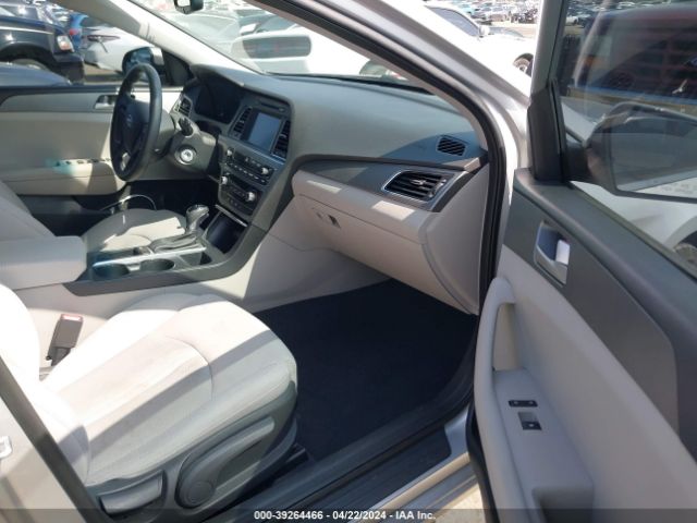 Photo 4 VIN: 5NPE24AF7GH368926 - HYUNDAI SONATA 