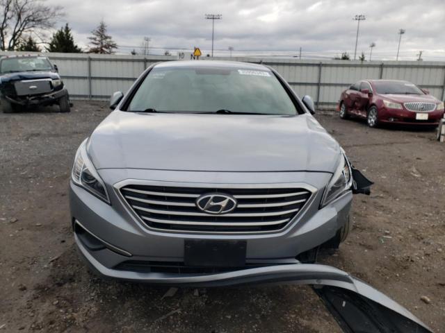 Photo 4 VIN: 5NPE24AF7GH371633 - HYUNDAI SONATA SE 