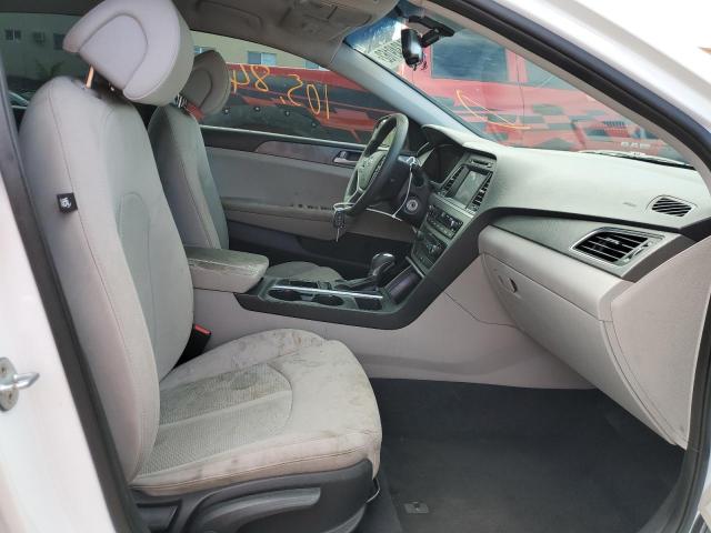 Photo 4 VIN: 5NPE24AF7GH383426 - HYUNDAI SONATA SE 