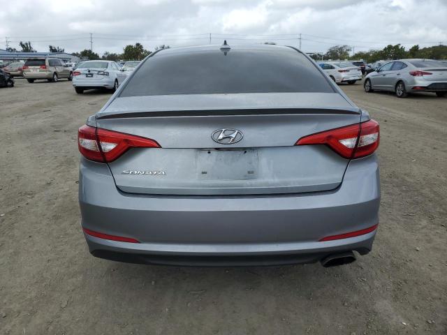 Photo 5 VIN: 5NPE24AF7GH407904 - HYUNDAI SONATA SE 