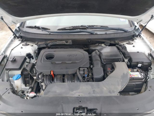 Photo 9 VIN: 5NPE24AF7GH423567 - HYUNDAI SONATA 