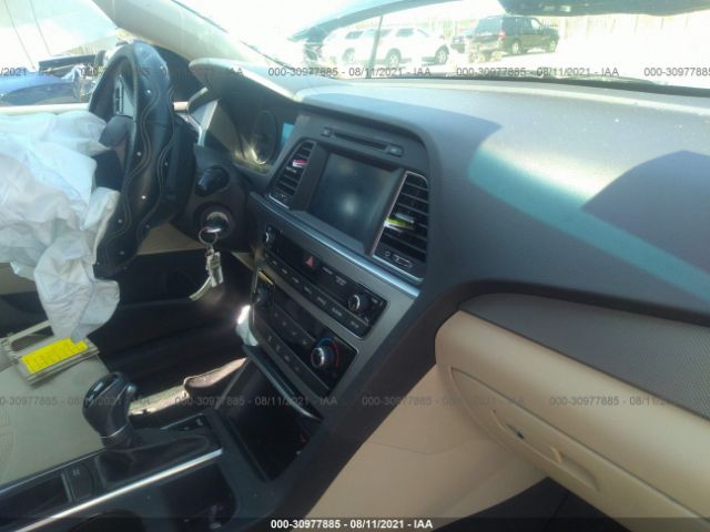 Photo 4 VIN: 5NPE24AF7GH426498 - HYUNDAI SONATA 