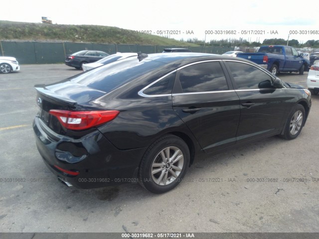 Photo 3 VIN: 5NPE24AF7HH450592 - HYUNDAI SONATA 