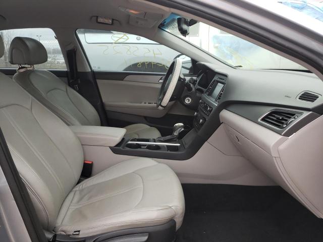 Photo 4 VIN: 5NPE24AF7HH455825 - HYUNDAI SONATA SE 